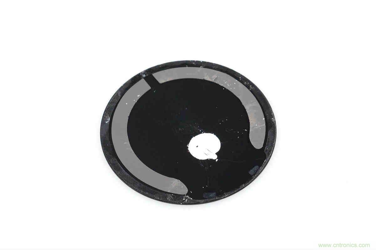 拆解對(duì)比：系出同門，小米、紫米無線充電器的差別有多大？