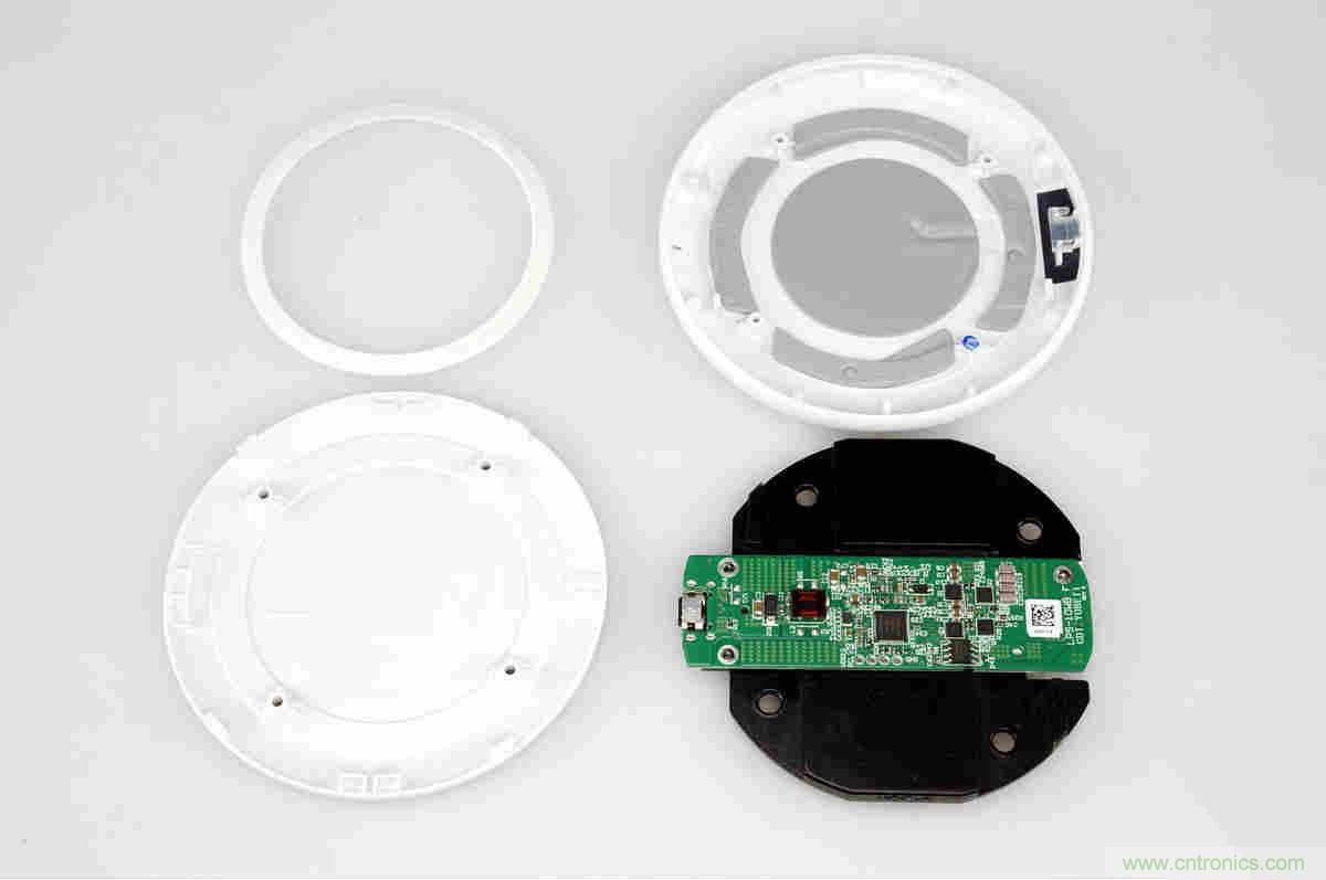 拆解對(duì)比：系出同門，小米、紫米無線充電器的差別有多大？