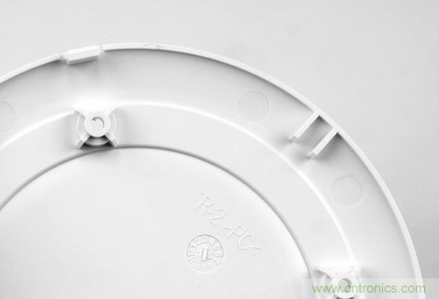 拆解對(duì)比：系出同門，小米、紫米無線充電器的差別有多大？