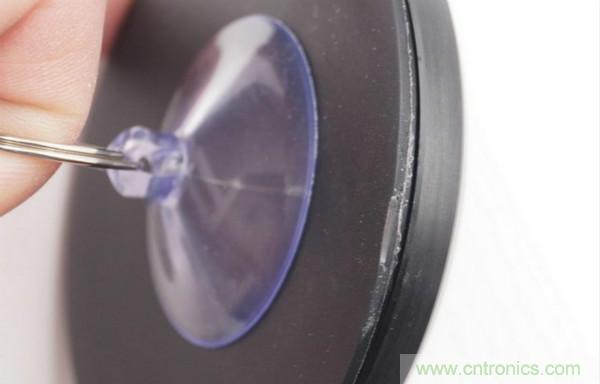 拆解華為保時捷設(shè)計快充無線充電器：憑啥能賣699？