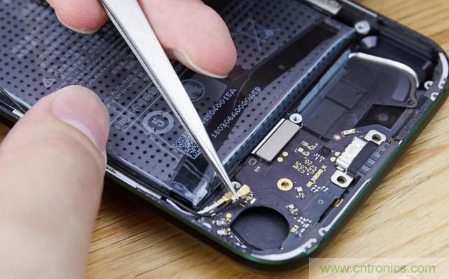 拆解黑鯊手機(jī)：多級直觸一體式液冷系統(tǒng)有什么門道？