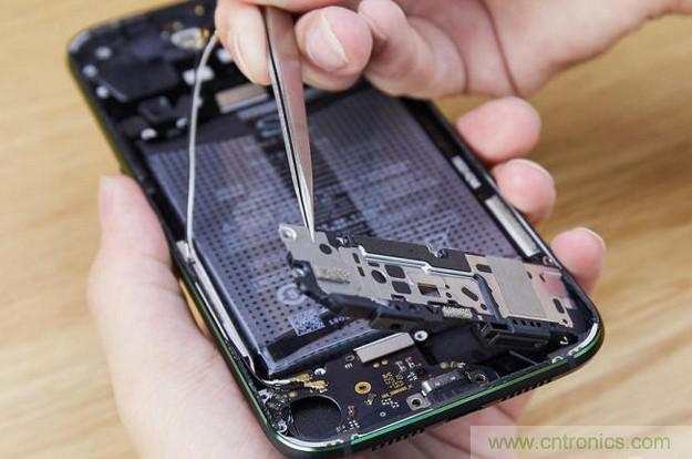 拆解黑鯊手機(jī)：多級直觸一體式液冷系統(tǒng)有什么門道？