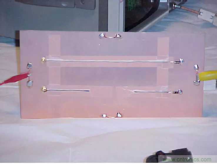 PCB割地對系統(tǒng)ESD是否有影響？