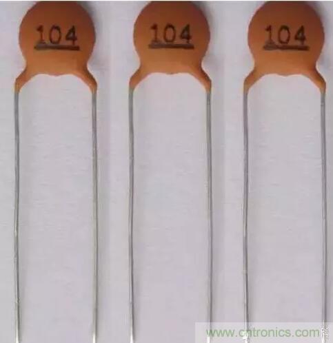 如何區(qū)分電解電容與無極性電容？