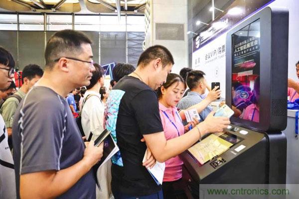 明年再見(jiàn)！&ldquo;WAIE 2019第四屆上海國(guó)際人工智能展覽會(huì)暨人工智能產(chǎn)業(yè)大會(huì)&rdquo;完美落幕！