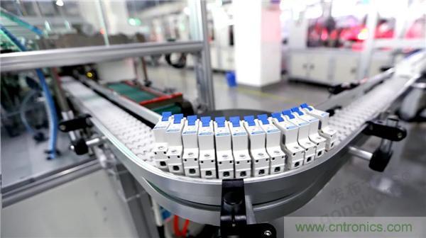 正泰昆侖 | 續(xù)寫(xiě)榮耀，領(lǐng)馭未來(lái)