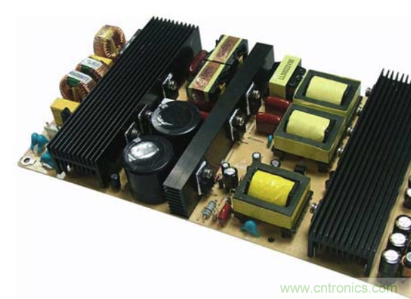 如何使用反向二極管來保護(hù)電源？