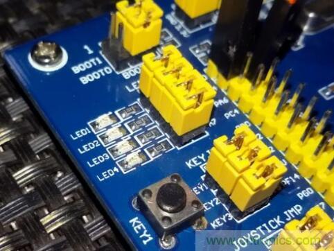 如何最好地計算DAC的信號鏈誤差預(yù)算？