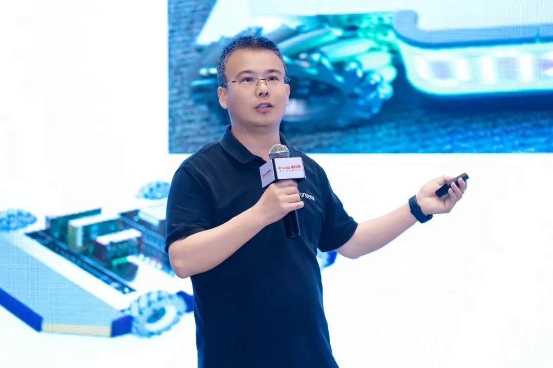 大咖齊聚，智啟新篇 | OFweek 2025（第十四屆）中國(guó)機(jī)器人產(chǎn)業(yè)大會(huì)圓滿收官！